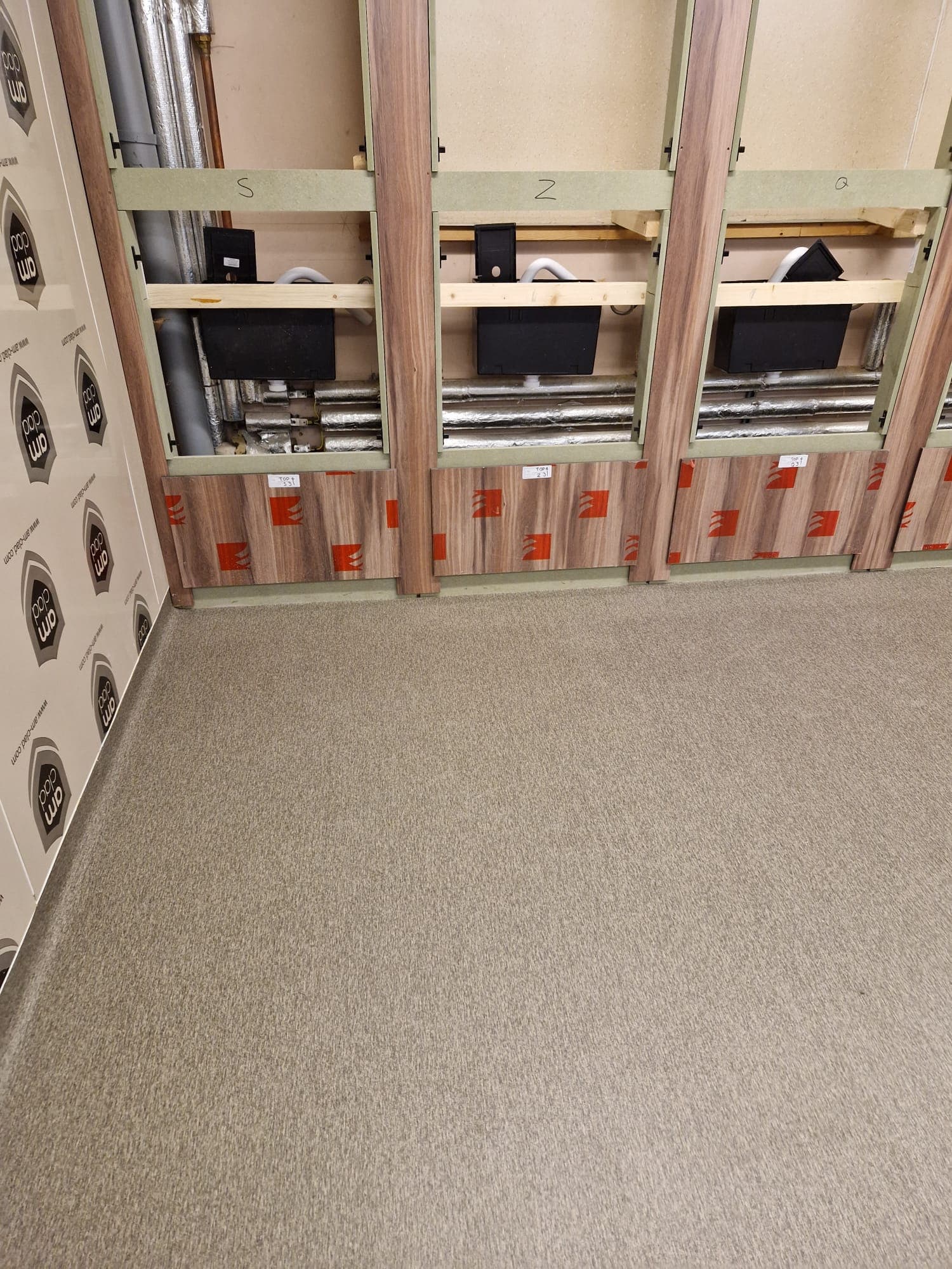 Coved upstand to 100mm in Northampton warehouse welfare washroom